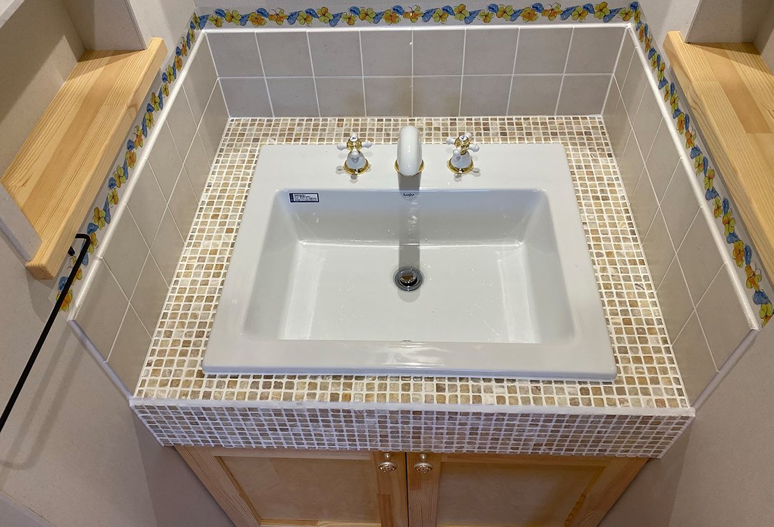 タイル仕上げの洗面